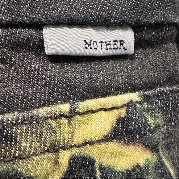 MOTHER Women Jeans 25 The Looker in He Kissed Me Between the Gardenias & Daisies - Picture 7 of 11